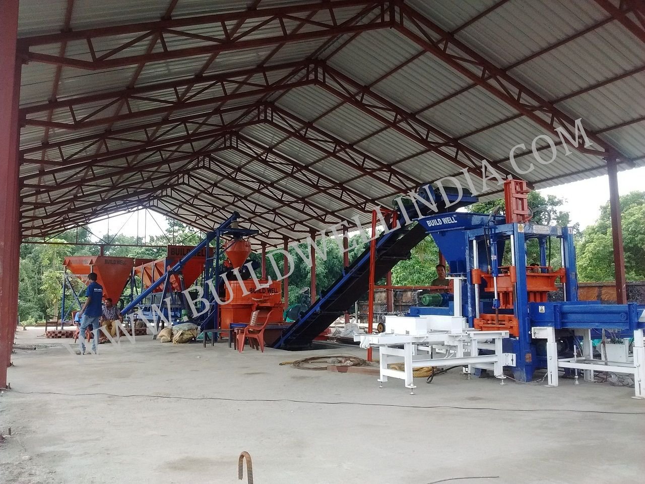 BW-4-14 (3-in-1) — Fully Automatic 3-in-1 · 14-Brick Mould · Batching System